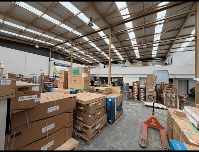 1,677M² WAREHOUSE TO LET IN RANDJESPARK